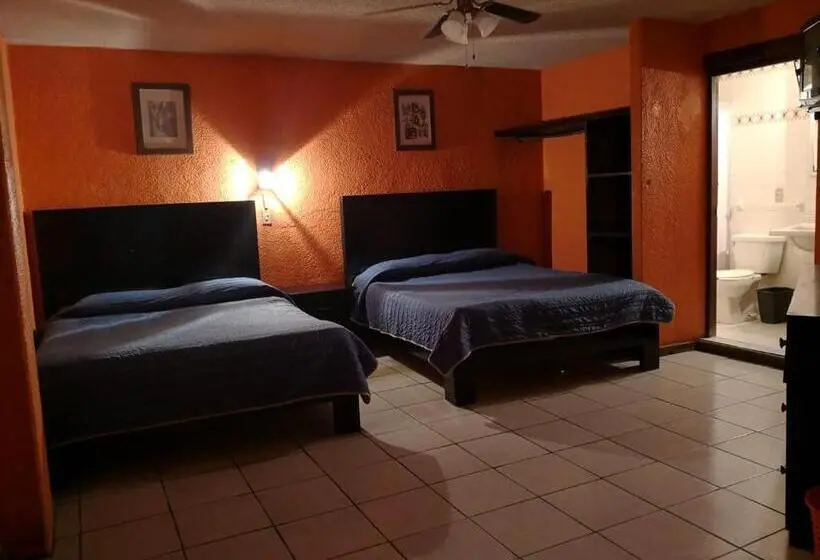 اتاق کلاسیک چهارنفره, Del Conde