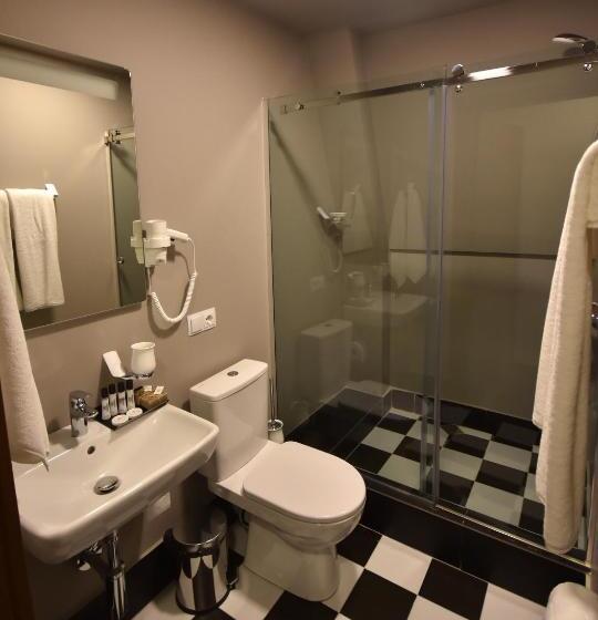 اتاق اکونومی, Garden Palace