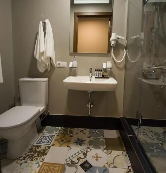 اتاق استاندارد با چشمانداز باغ, Garden Palace