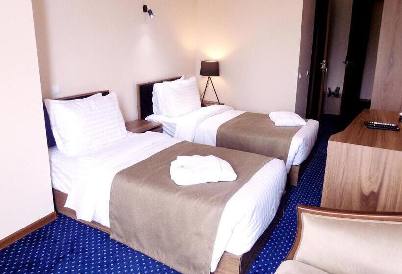 اتاق استاندارد با چشم‌انداز باغ, Garden Palace