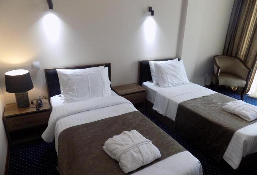 اتاق استاندارد با چشم‌انداز باغ, Garden Palace