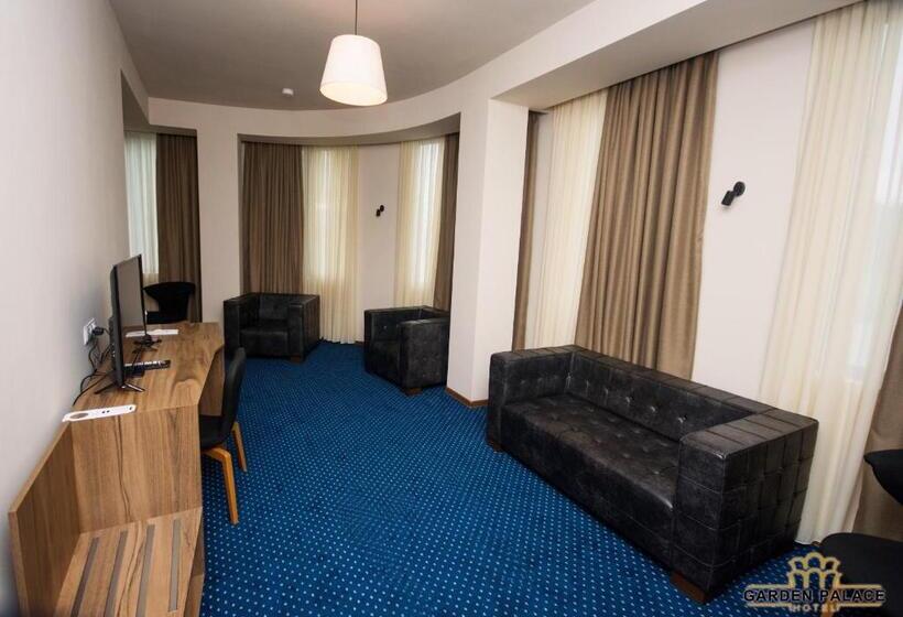 سوییت خانوادگی, Garden Palace