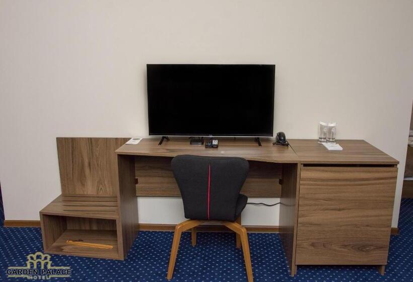 سوییت خانوادگی, Garden Palace