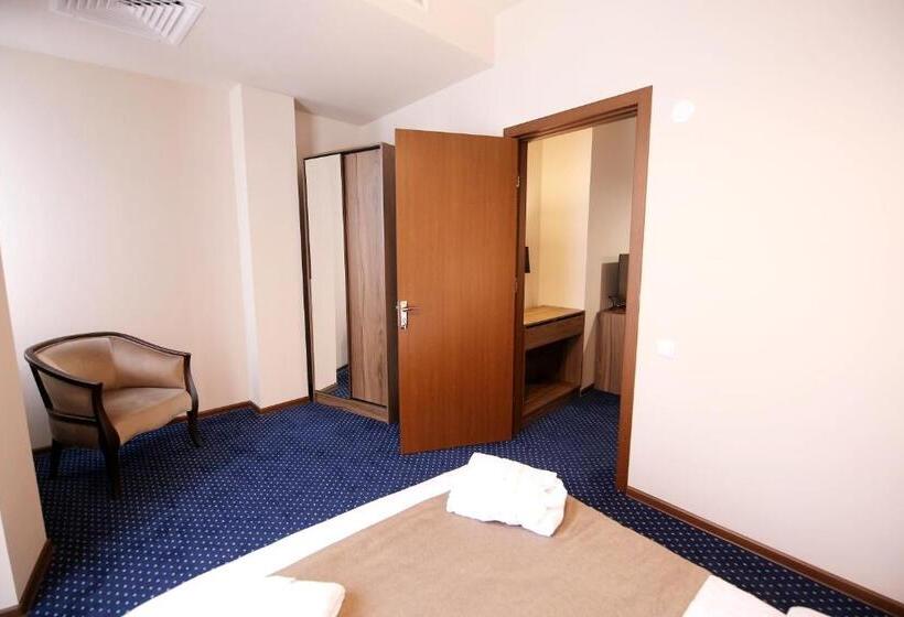 مجموعه ویستا شهر, Garden Palace