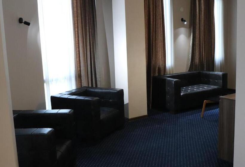 مجموعه ویستا شهر, Garden Palace