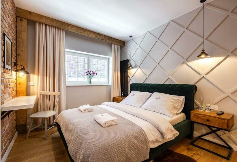 חדר סטנדרט, Gotyk House