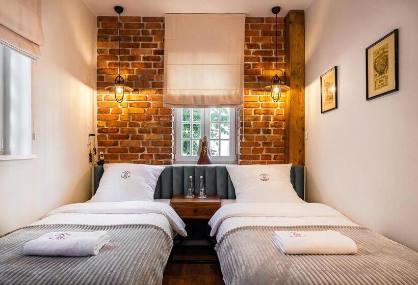 חדר סטנדרט, Gotyk House