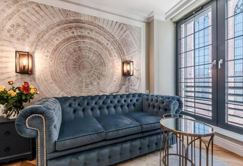 סוויטה דלוקס, Gotyk House