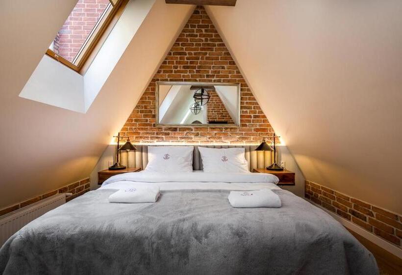 חדר סטנדרט, Gotyk House