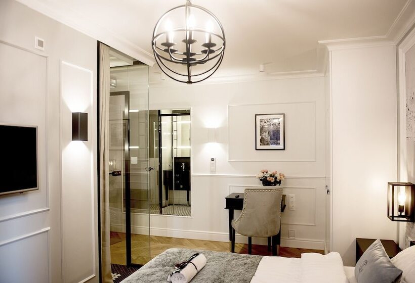 חדר דלוקס, Gotyk House