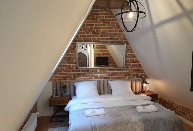 חדר סטנדרט, Gotyk House