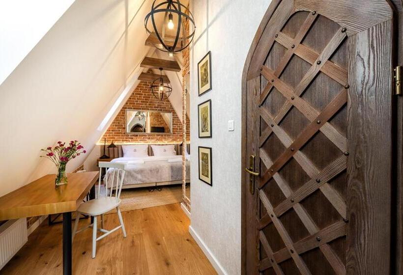 חדר סטנדרט, Gotyk House