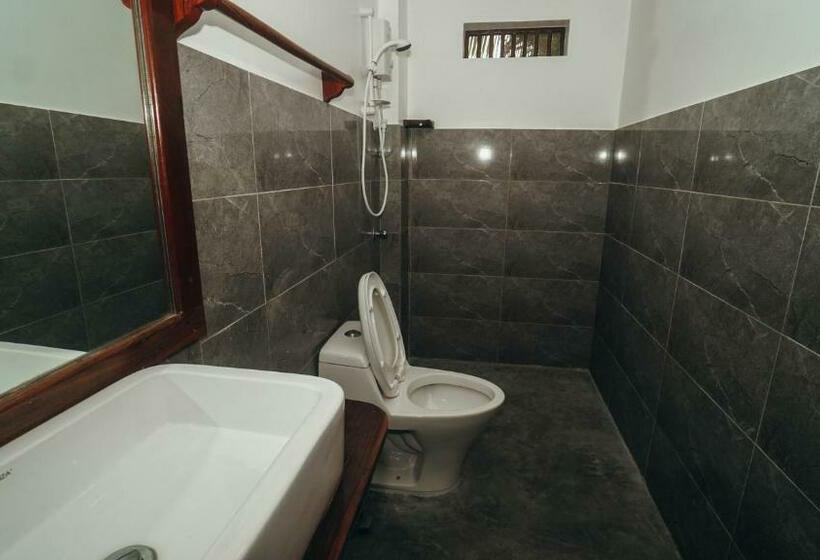 اتاق لوکس, Point 303 Resort