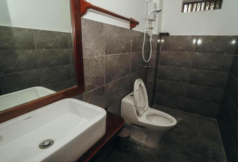 اتاق لوکس, Point 303 Resort