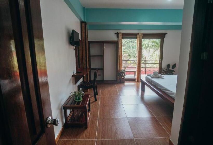 اتاق لوکس, Point 303 Resort