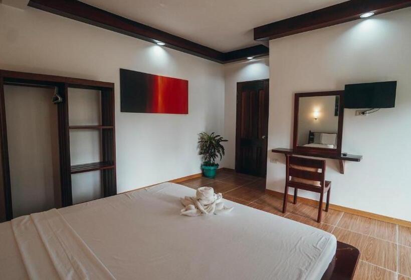 اتاق لوکس, Point 303 Resort