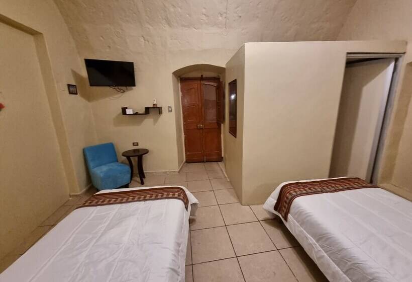 Standart Oda, Casona De Sillar