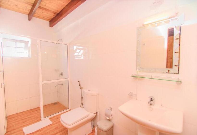 デラックスルーム, Sarah Cottage  Nuwara Eliya