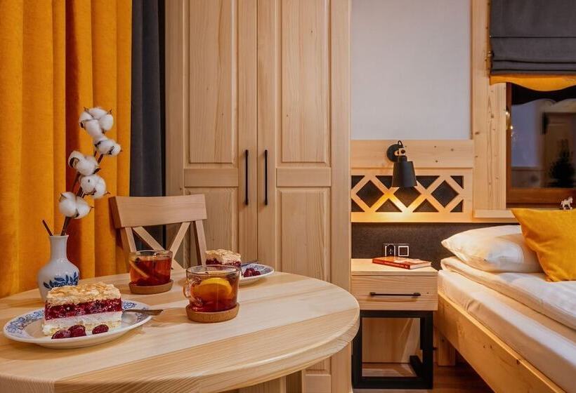 Quarto Triplo Deluxe, Willa U Gałów