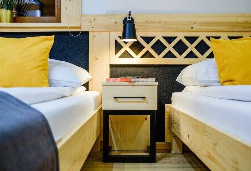 Quarto Triplo Deluxe, Willa U Gałów