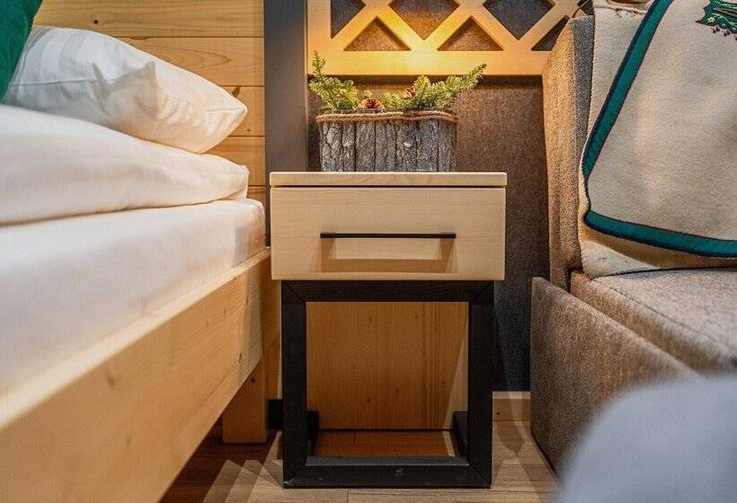 Quarto Triplo Deluxe, Willa U Gałów
