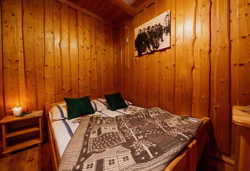 Quarto Estandar, Willa U Gałów