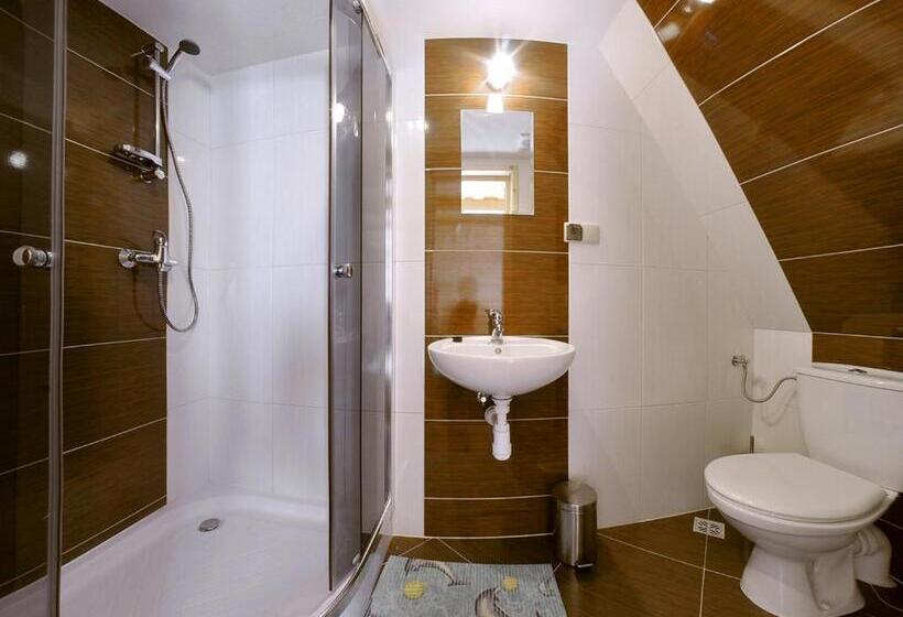 Quarto Triplo Estandar, Willa U Gałów