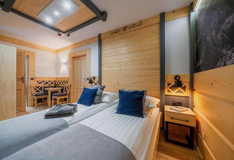 اتاق لوکس, Willa U Gałów