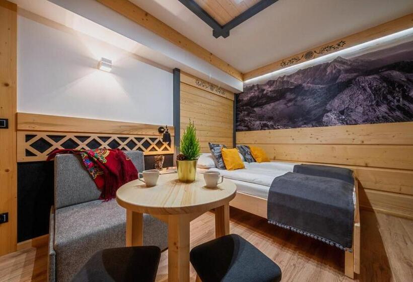 اتاق لوکس, Willa U Gałów