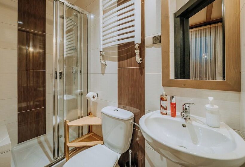 اتاق استاندارد چهار تخته, Willa U Gałów