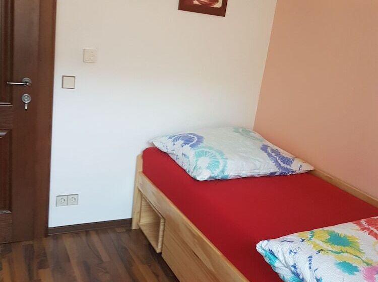 חדר יחיד בסיסי, Pension Haus Rohrmoser