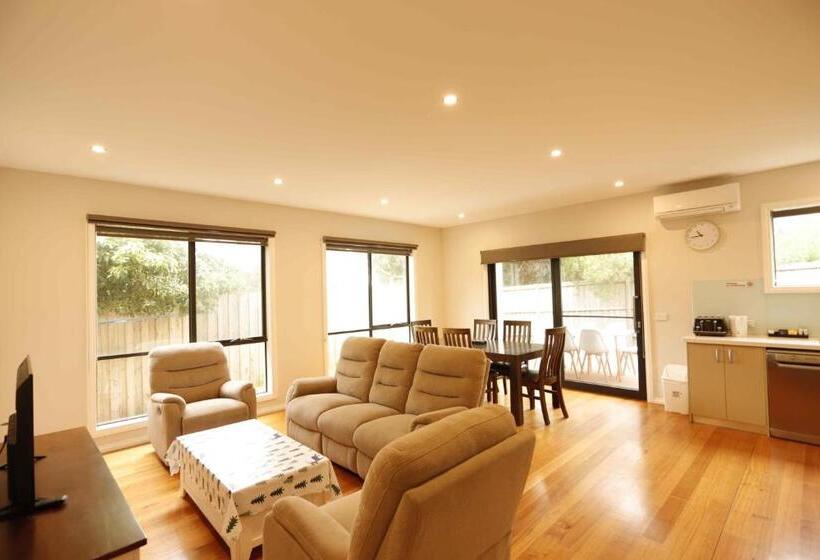 آپارتمان لوکس 2 خوابه, Apollo Bay Seal Apartments