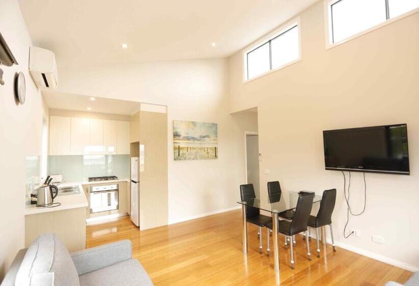 דירת דלוקס 2 חדרי שינה עם נוף לים, Apollo Bay Seal Apartments