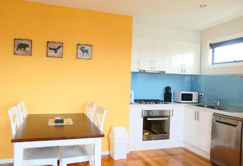 דירת 4 חדרים, Apollo Bay Seal Apartments