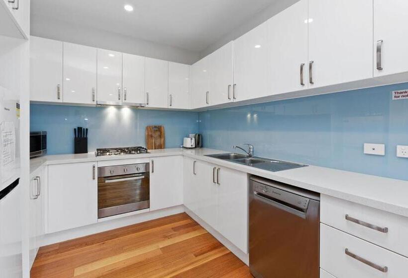 דירת 4 חדרים, Apollo Bay Seal Apartments