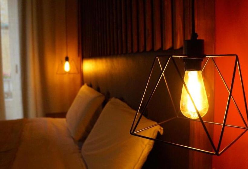 سوئیت با وان آب گرم, Duomo Luxury Suites