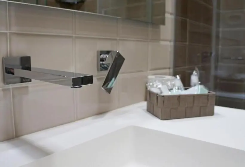 اتاق استاندارد با بالکن, Duomo Luxury Suites