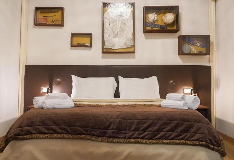 اتاق استاندارد با بالکن, Duomo Luxury Suites