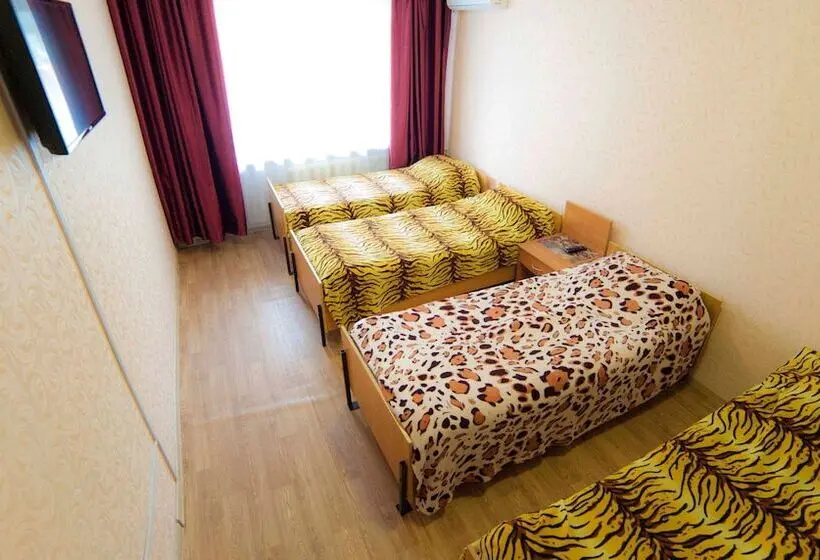 اتاق استاندارد چهار تخته, Hostel Sfera