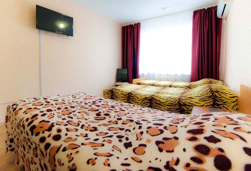 اتاق استاندارد چهار تخته, Hostel Sfera