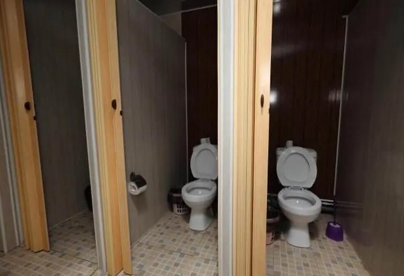 تختخواب در اتاق مشترک, Hostel Sfera