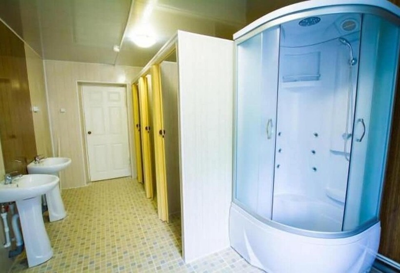 تختخواب در اتاق مشترک, Hostel Sfera