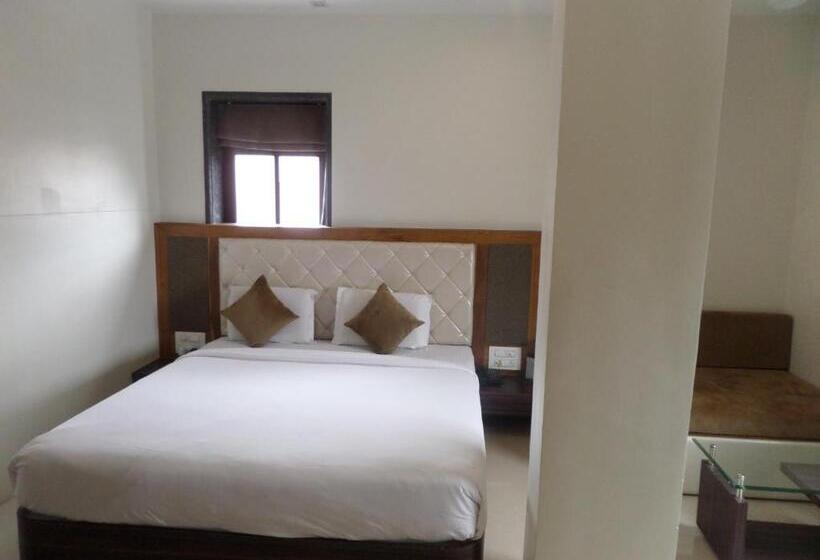 Номер Executive, Raj Palace