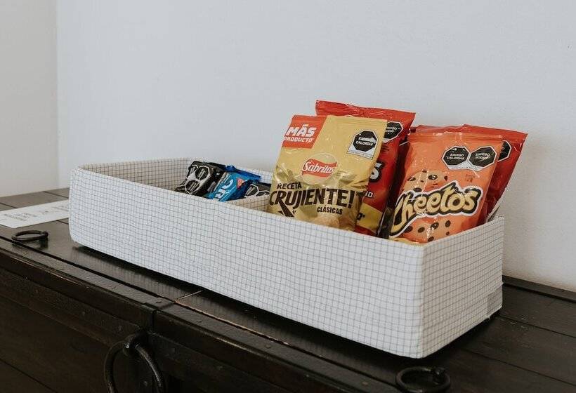 Standard Szoba King Size Bed, The Strabon Tulum