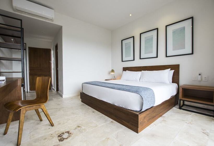 Standard Szoba King Size Bed, The Strabon Tulum