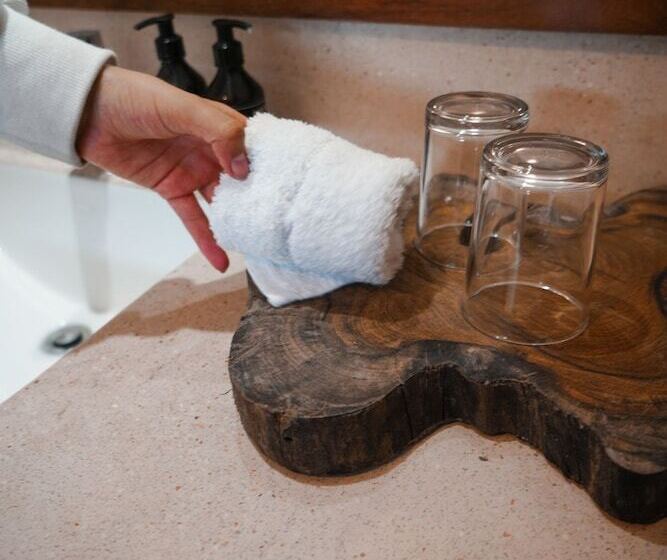 Standard Szoba King Size Bed, The Strabon Tulum