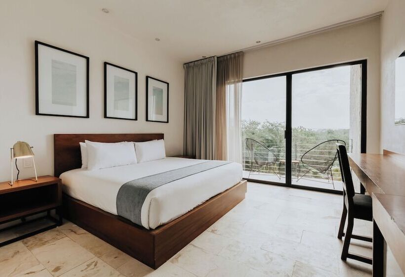 Standard Szoba King Size Bed, The Strabon Tulum