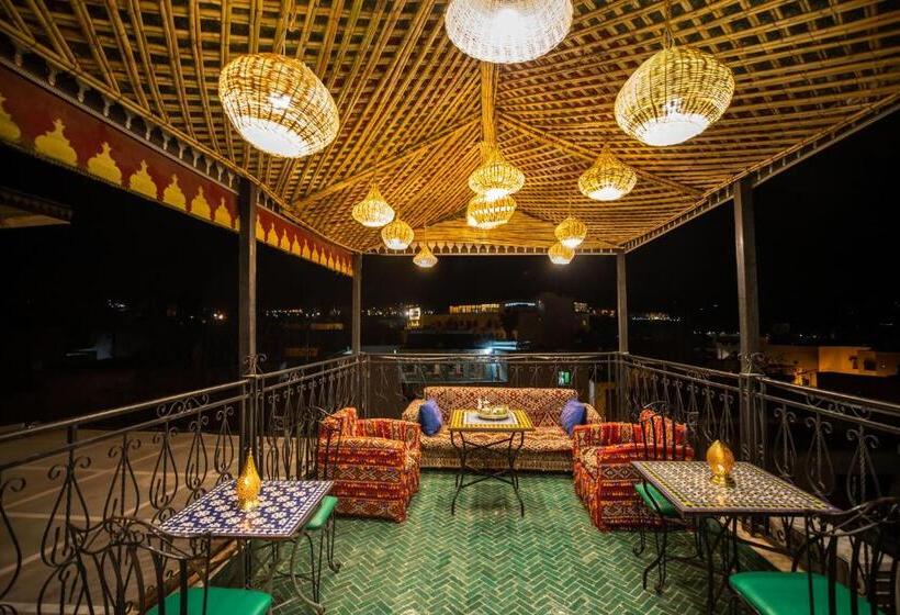 经济房, Dar Elinor