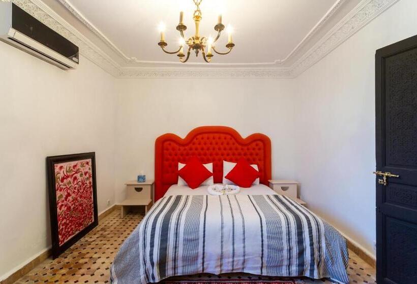 Quarto Superior, Villa Ayche