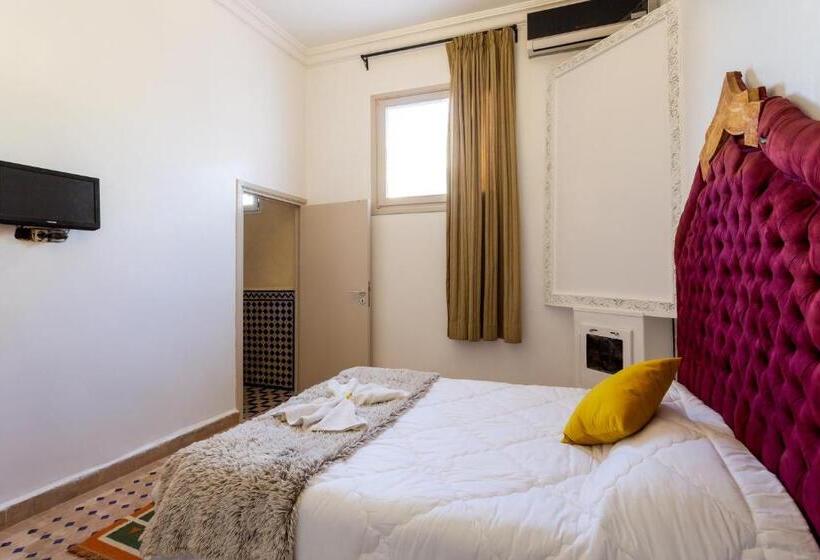 Quarto Superior, Villa Ayche